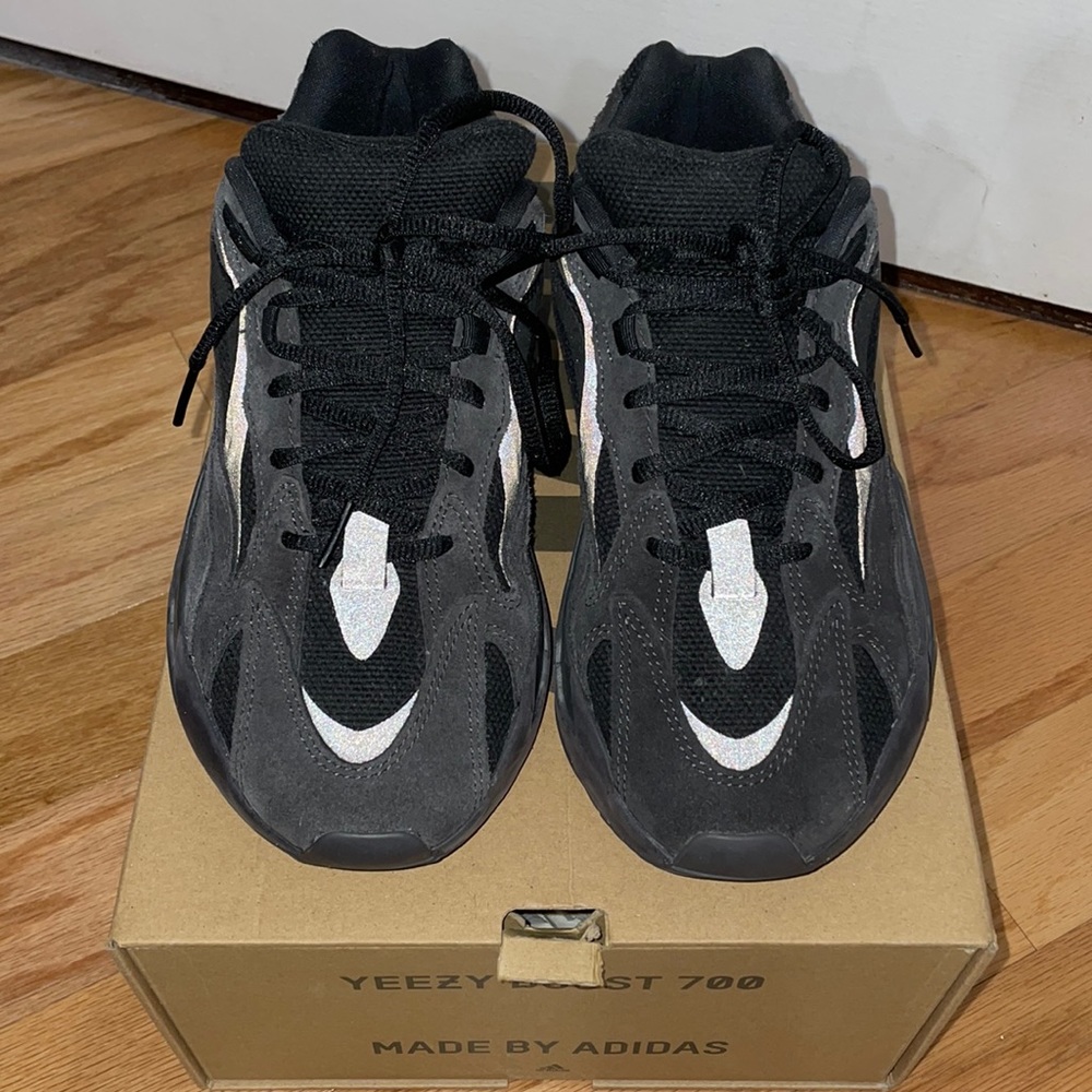 Yeezy boost 700 mens 8